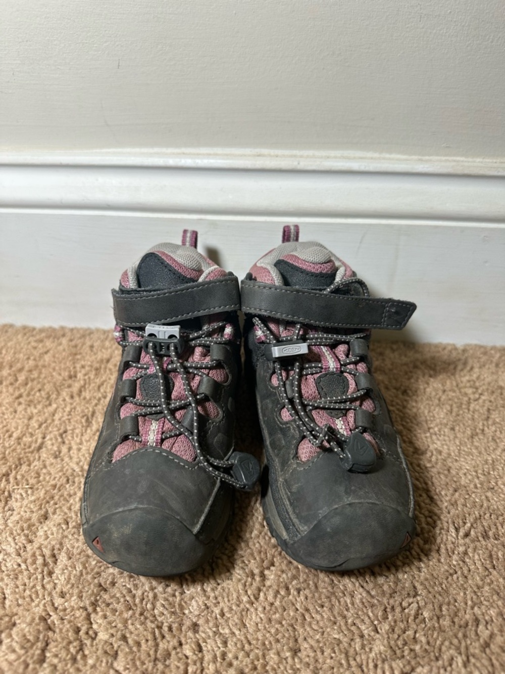 KEEN Kids' Targhee Mid Waterproof Youth Toddler Kids Size 8 Hiking Boot Outdoor